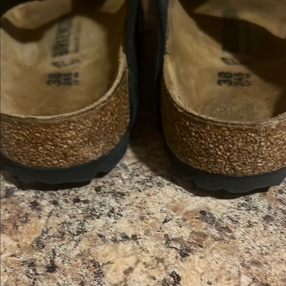 Birkenstock Gizeh Classic w/Big Buckle. Size 38 (US 7-7.5). Made in Germany. - Picture 4 of 11